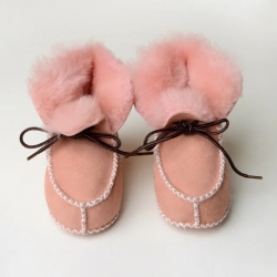 Žieminiai batukai su avikailiu kūdikiams rožinės spalvos